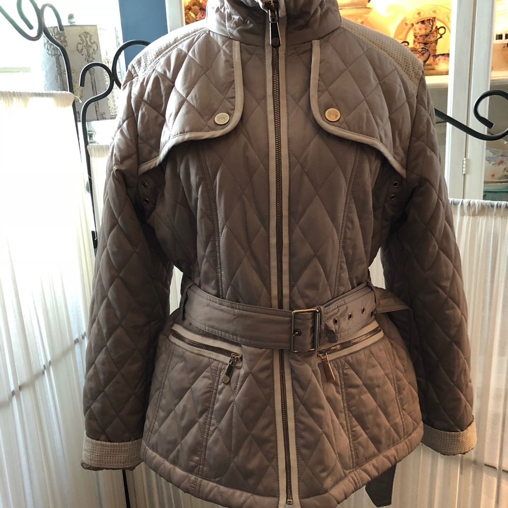 Vince Camuto Taupe and bone belted jacket.